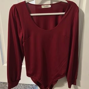 Maroon stretchy puff sleeve bodysuit